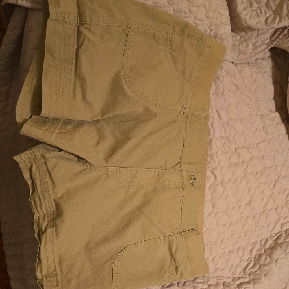 Lee Women's Khaki Shorts